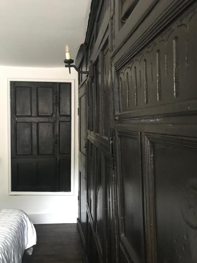 "Wesley House" Historic Home In Town Centre With Parking Shrewsbury Dış mekan fotoğraf